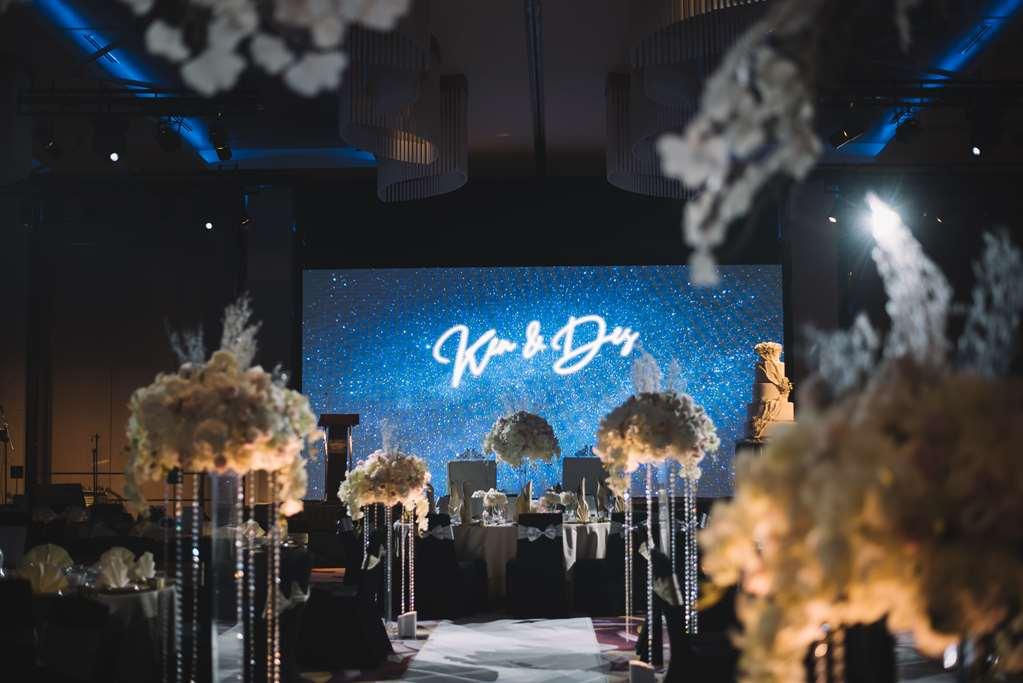 Pavilion Hotel Kuala Lumpur Managed By Banyan Tree Exteriér fotografie The stage of the 2019 edition